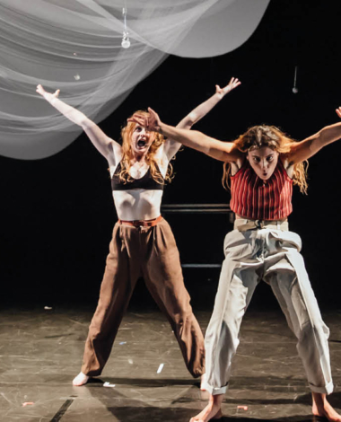Give the gift of theatre!